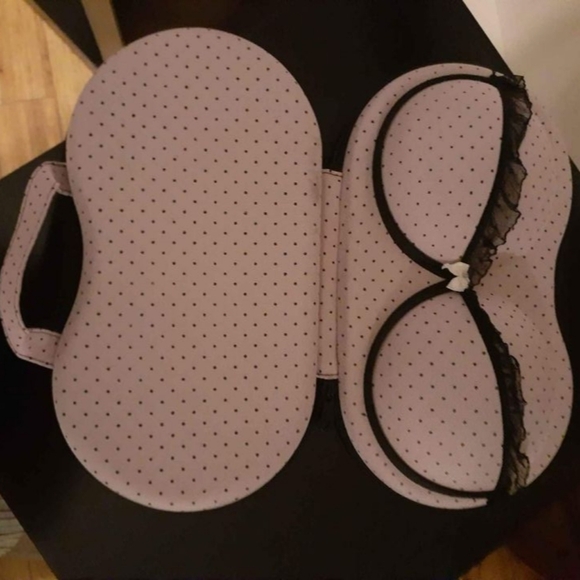 Fun Bra Bag - Picture 2 of 8